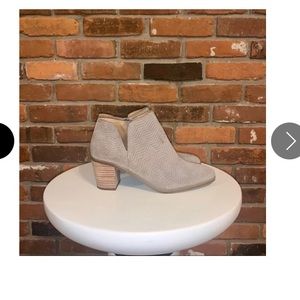 Lucky brand Tan Parnesa Boots/Booties